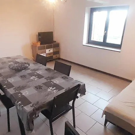 Des Grillons Holiday home Saint-Forgeux
